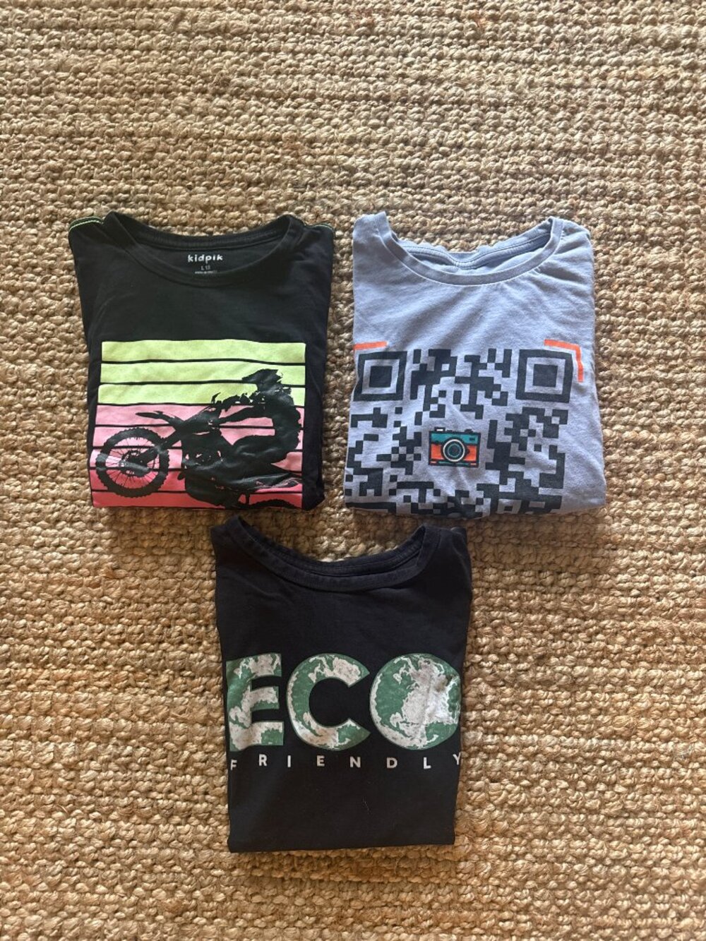 Boy t-shirts with cool prints - Size L12